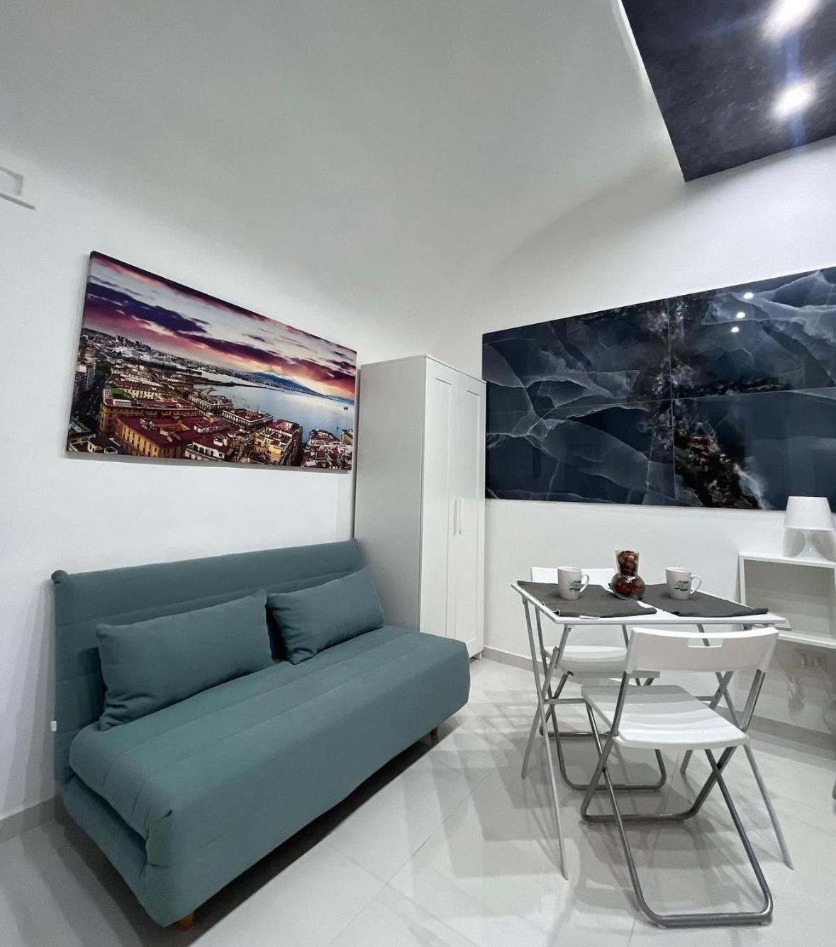Casa Via Toledo * Naples